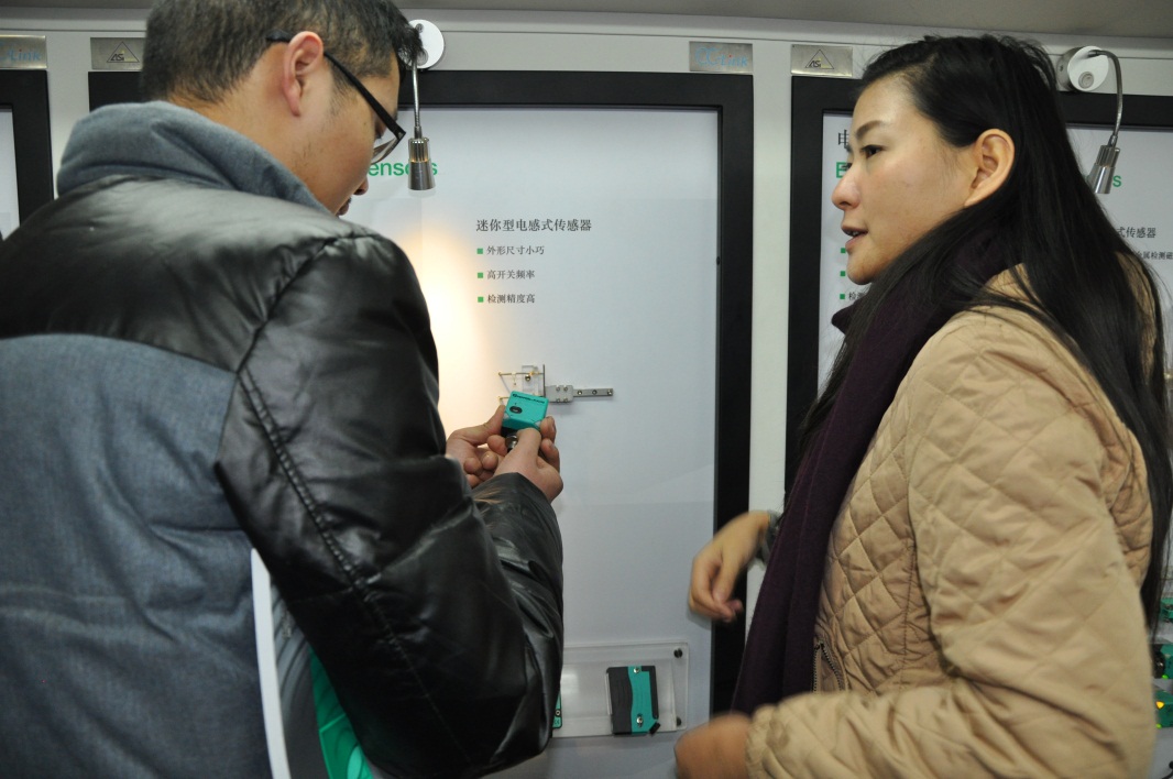 倍加福携多款传感器探访KY在线官网公司-4.jpg