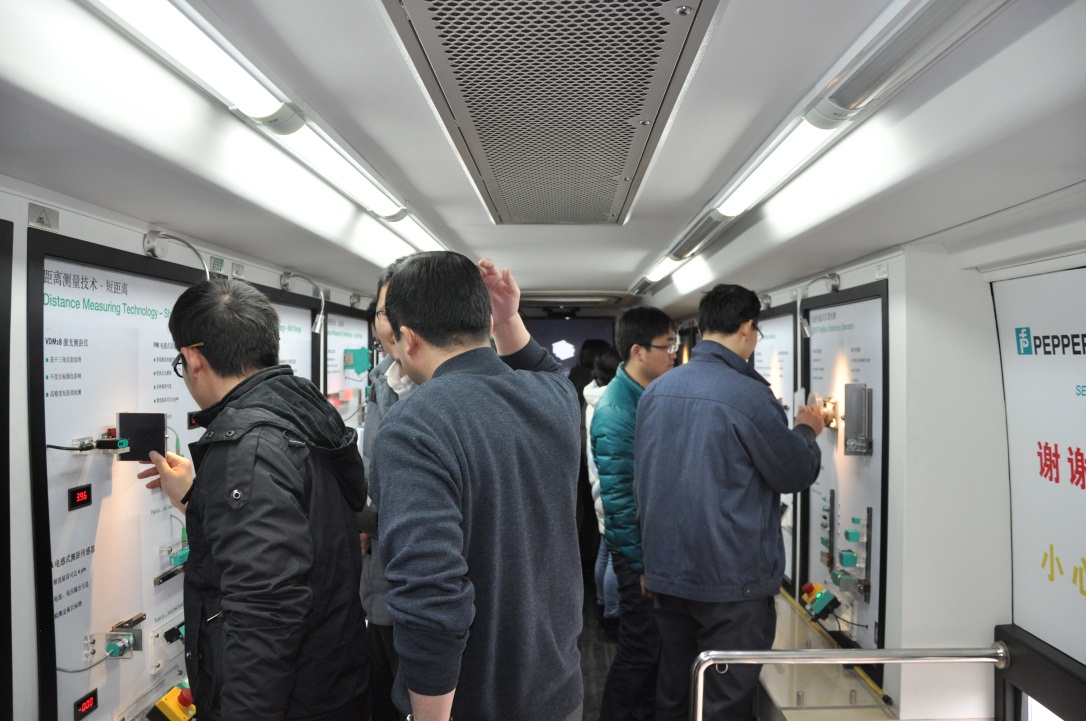 倍加福携多款传感器探访KY在线官网公司-5.jpg
